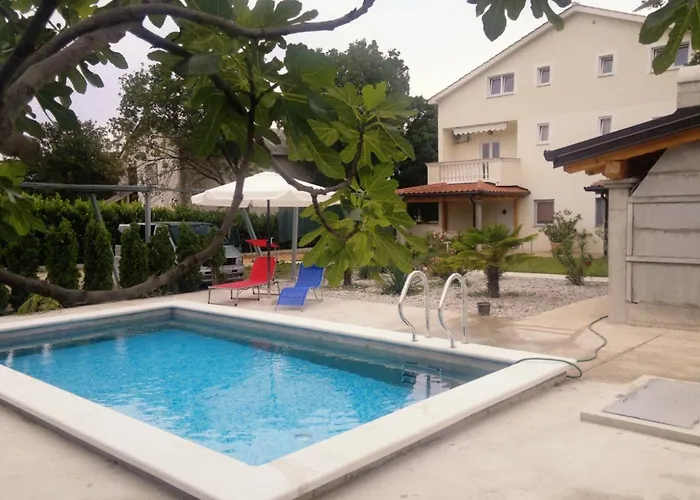 Family Friendly With A Swimming Pool Sveti Anton, Krk - 5291 Malinska