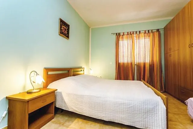 Apartman Family Friendly With A Swimming Pool Sveti Anton, Krk - 5291