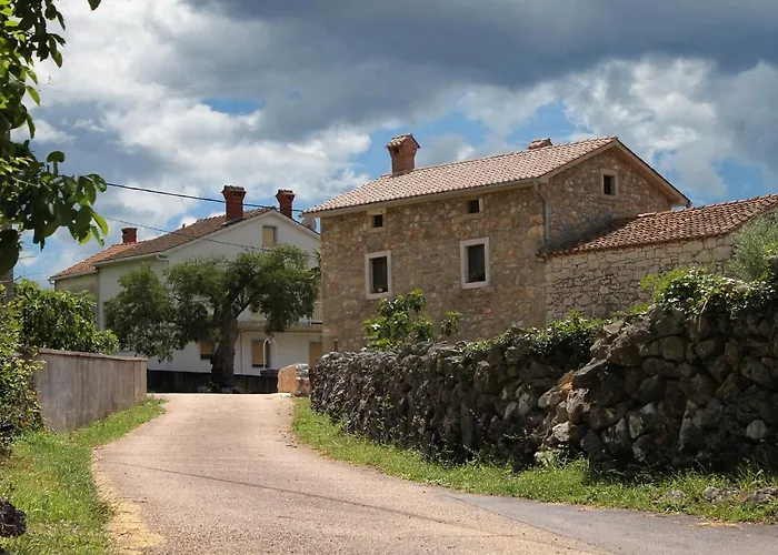 Family Friendly With A Swimming Pool Sveti Anton, Krk - 5291 Malinska