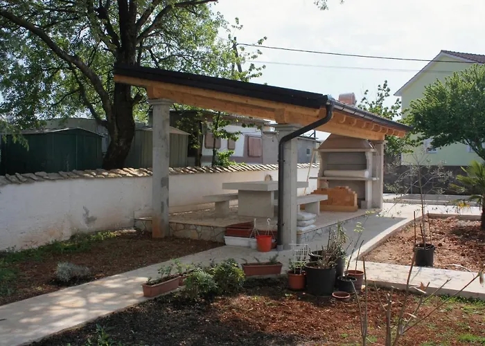 Family Friendly With A Swimming Pool Sveti Anton, Krk - 5291 * Malinska